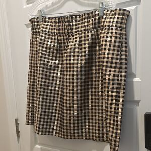 Stylish Checkered Skirt in Black and Gold Mini
